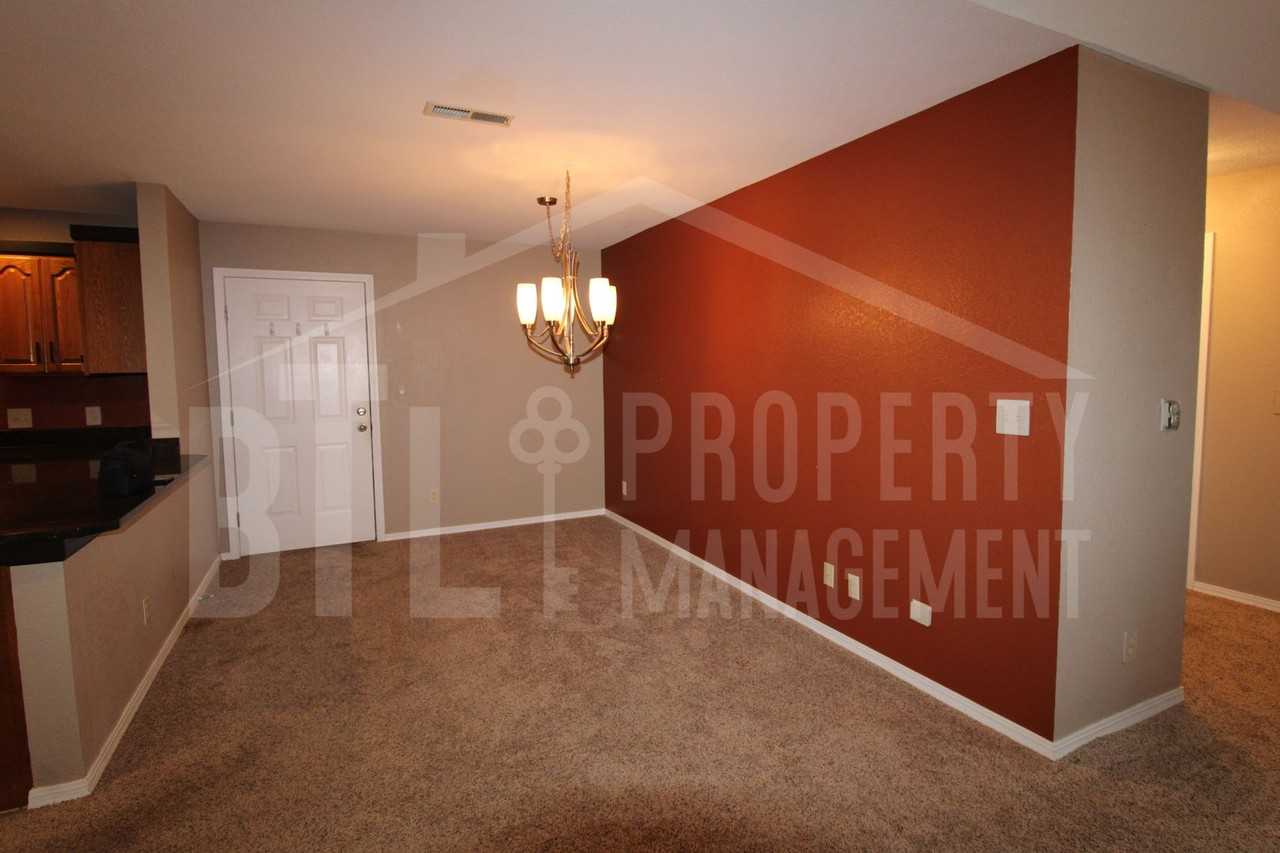 7802 Cozy Cove Rd - Photo 5 of 18