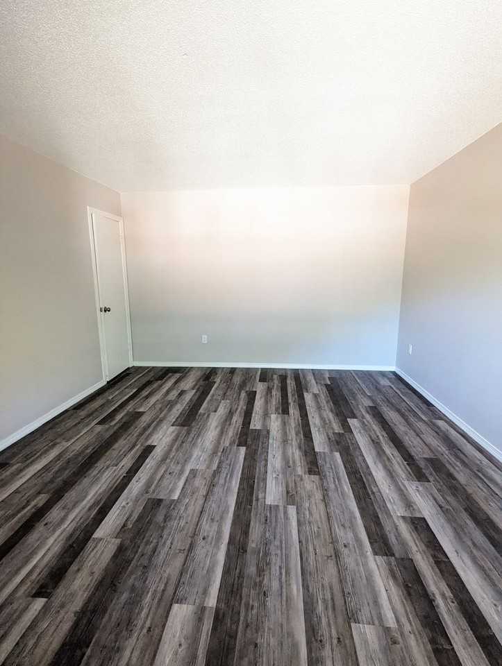 YTY Apartments - Photo 3 of 13