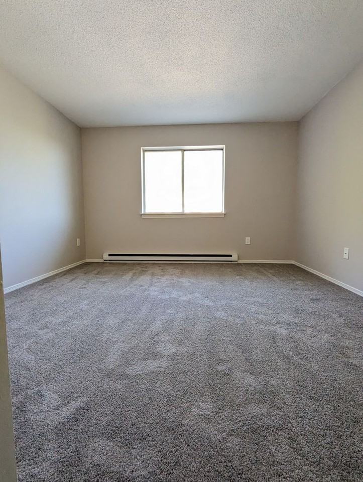 YTY Apartments - Photo 5 of 13