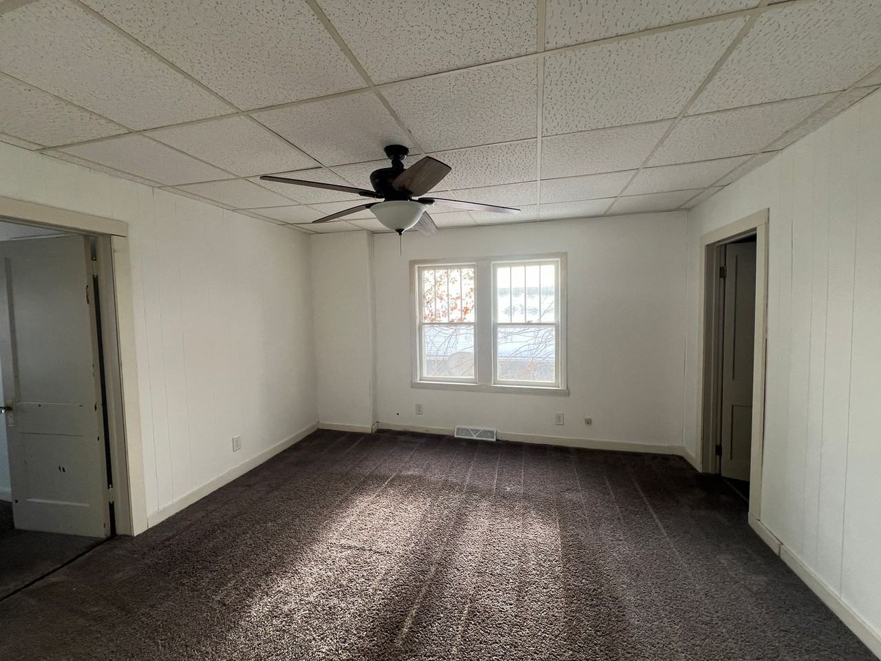 406 S 6th Ave - Photo 7 of 11