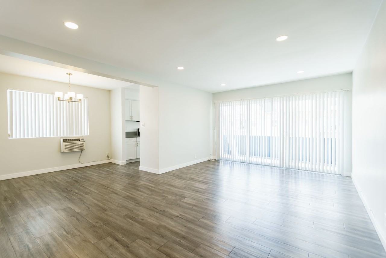 11645 Gorham Ave - Photo 6 of 32