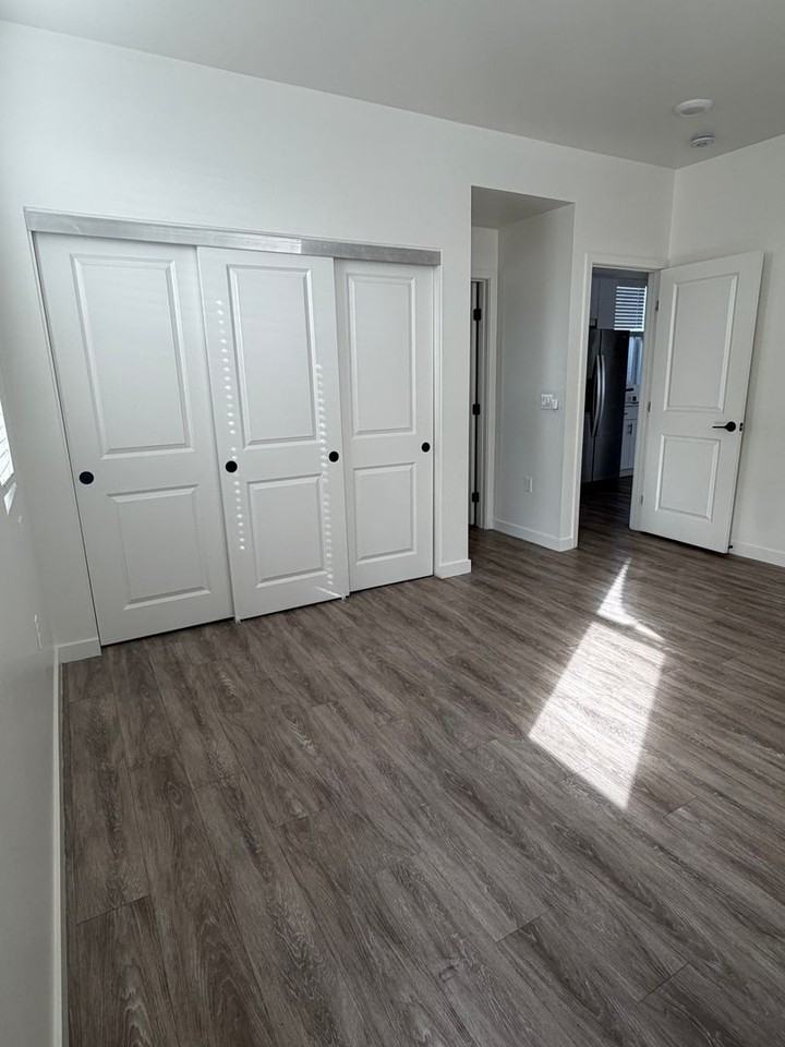 4019-4023 Logan Avenue - Photo 7 of 50