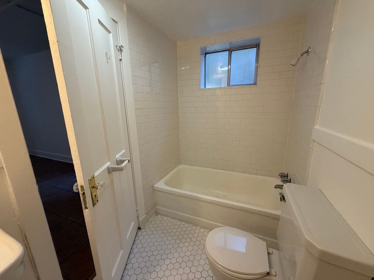 Charlotte Rose - Photo 5 of 28