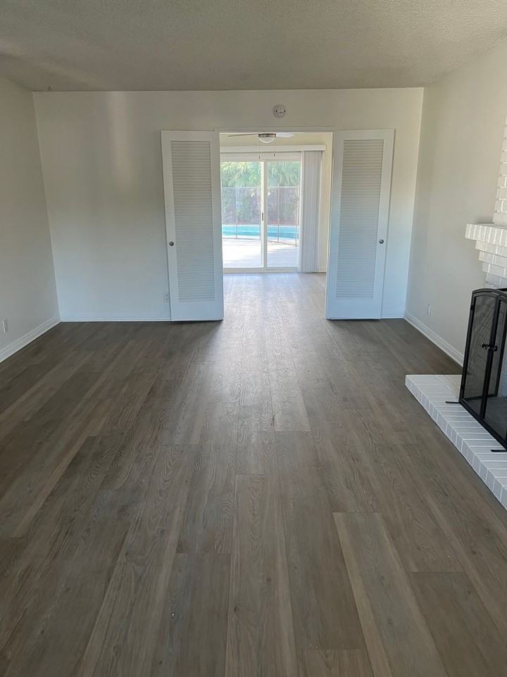 8721 Squires Cir - Photo 5 of 48