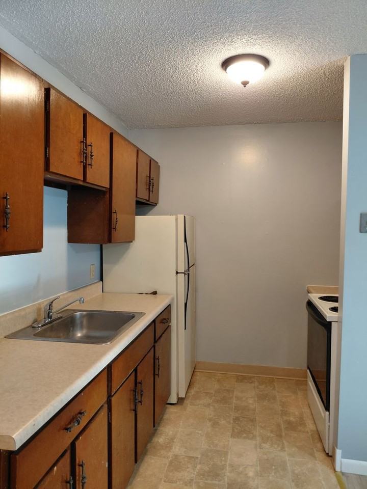 Downs - Maple Grove Apts - Photo 3 of 12