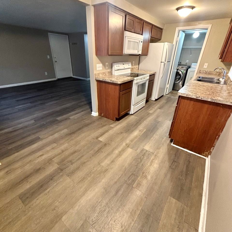 5705 Potter - Photo 3 of 11