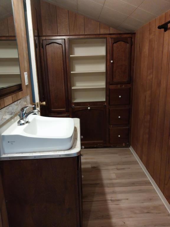 711 Sw I St - Photo 4 of 30