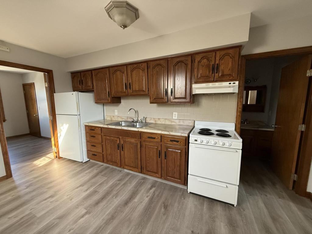 103 5th St - Photo 2 of 6