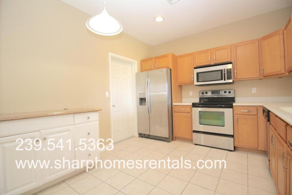 2420 Laurentina Ln - Photo 5 of 23