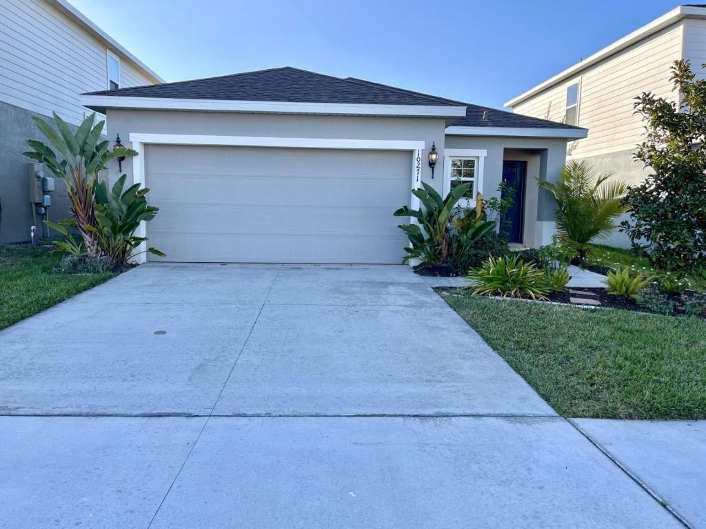 10271 Hawks Landing Dr - Photo 2 of 15