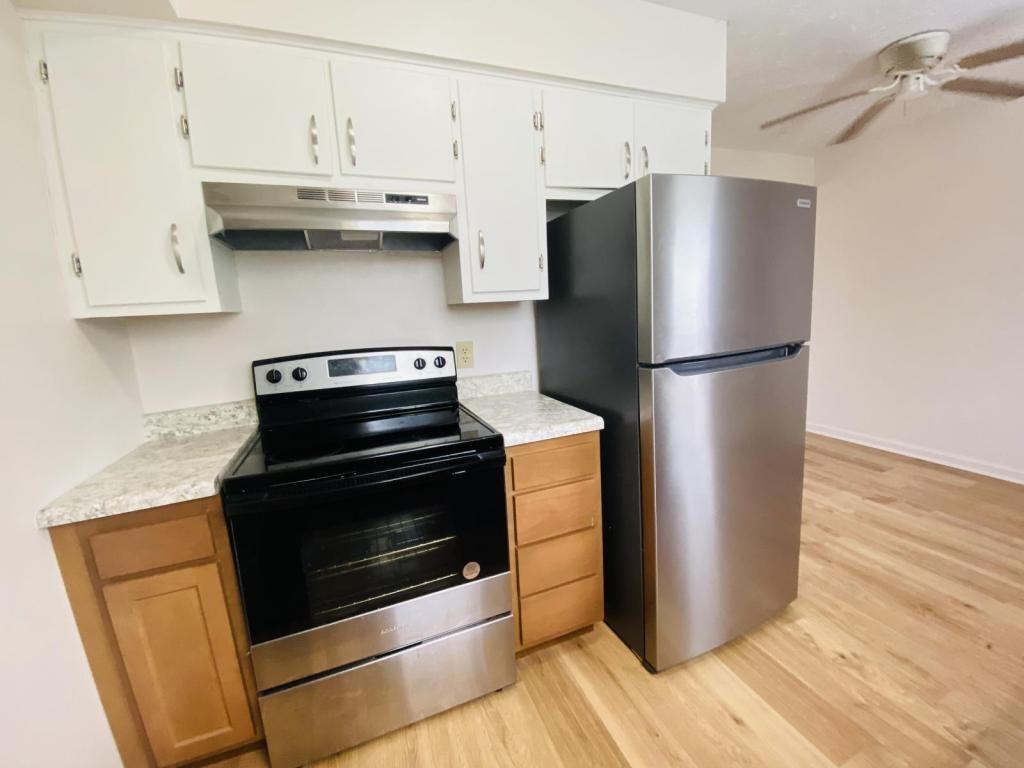 978 Villa Dr - Photo 2 of 15