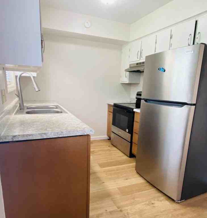 978 Villa Dr - Photo 6 of 15