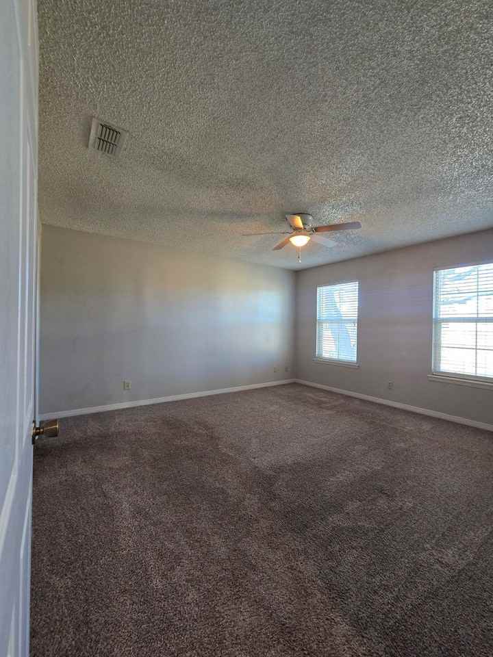 1032 Mockingbird Ln #B - Photo 7 of 7