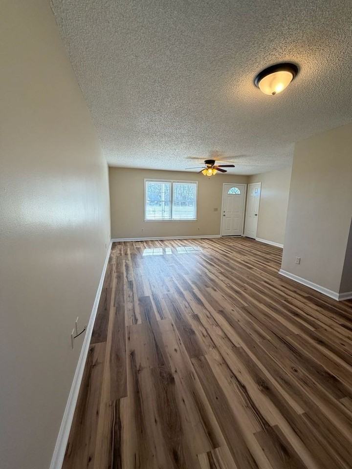 235 Boles Rd - Photo 6 of 34