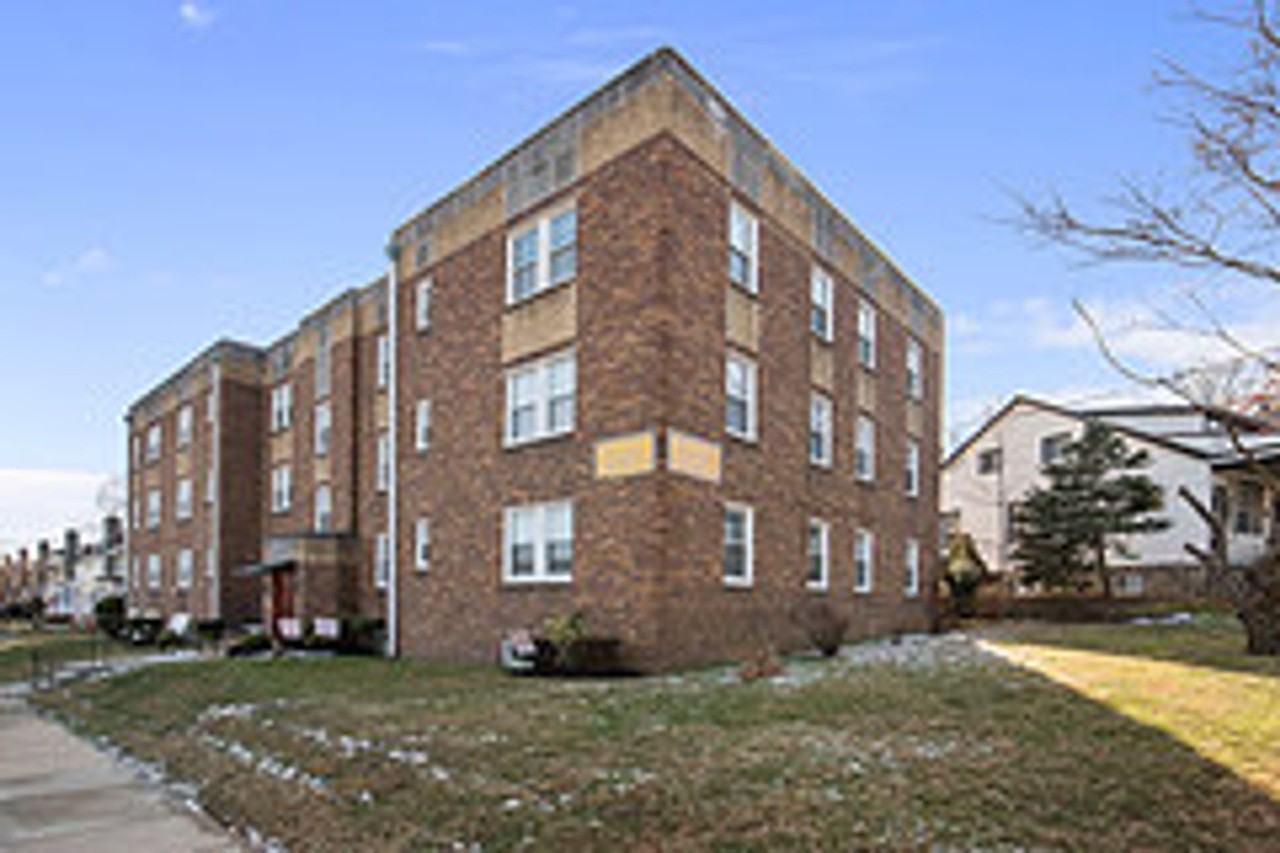 Hazel Apartments - Photo 2 of 3