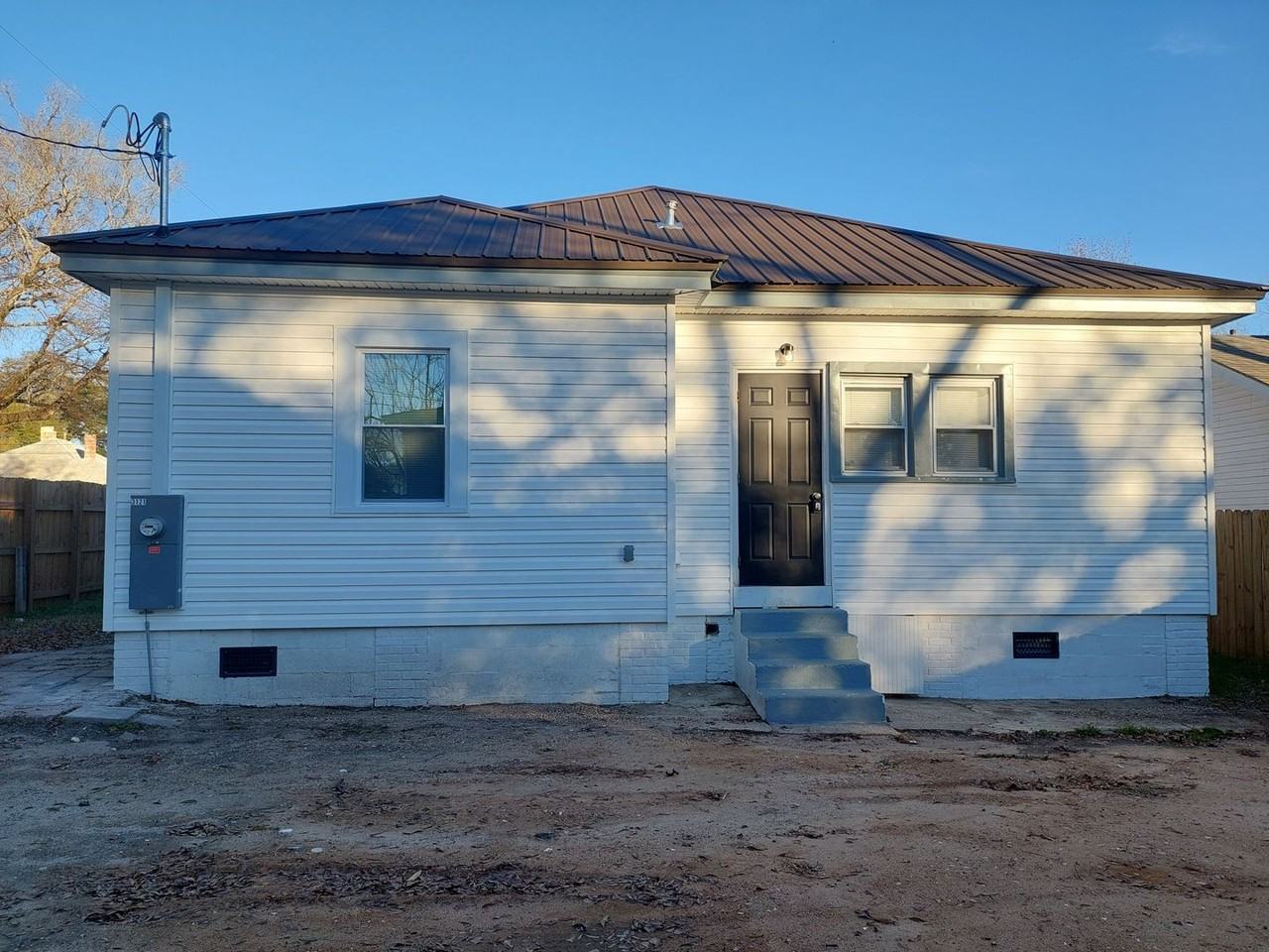 3121 Pierpont Ave - Photo 2 of 12