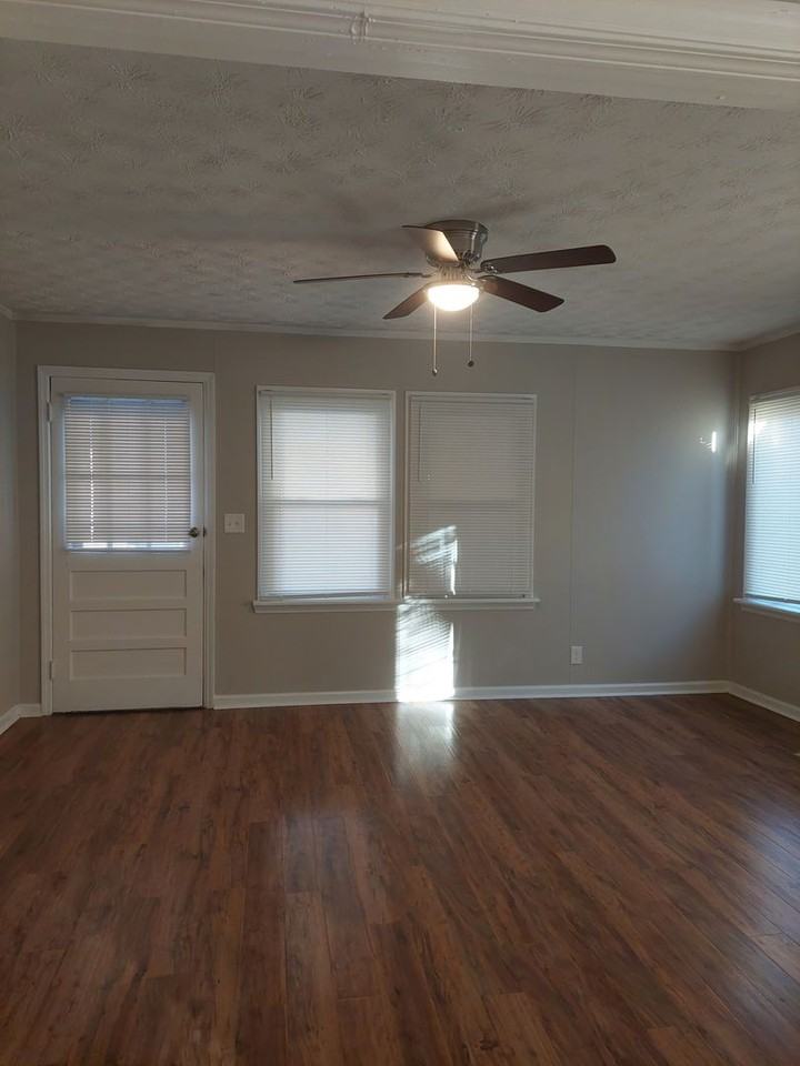 3121 Pierpont Ave - Photo 3 of 12