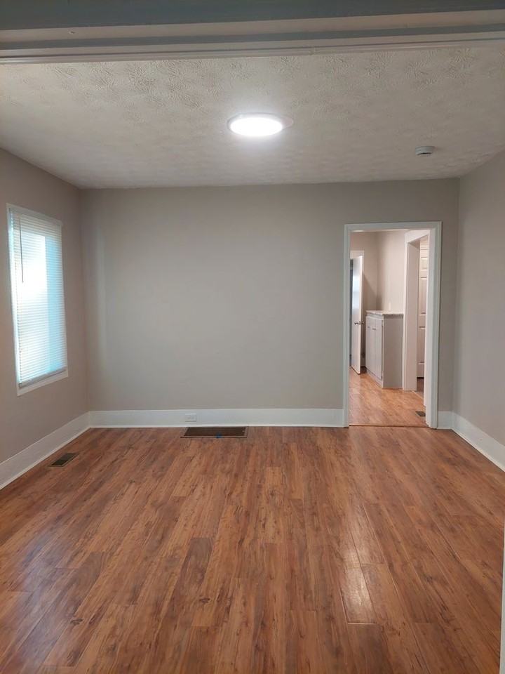 3121 Pierpont Ave - Photo 6 of 12