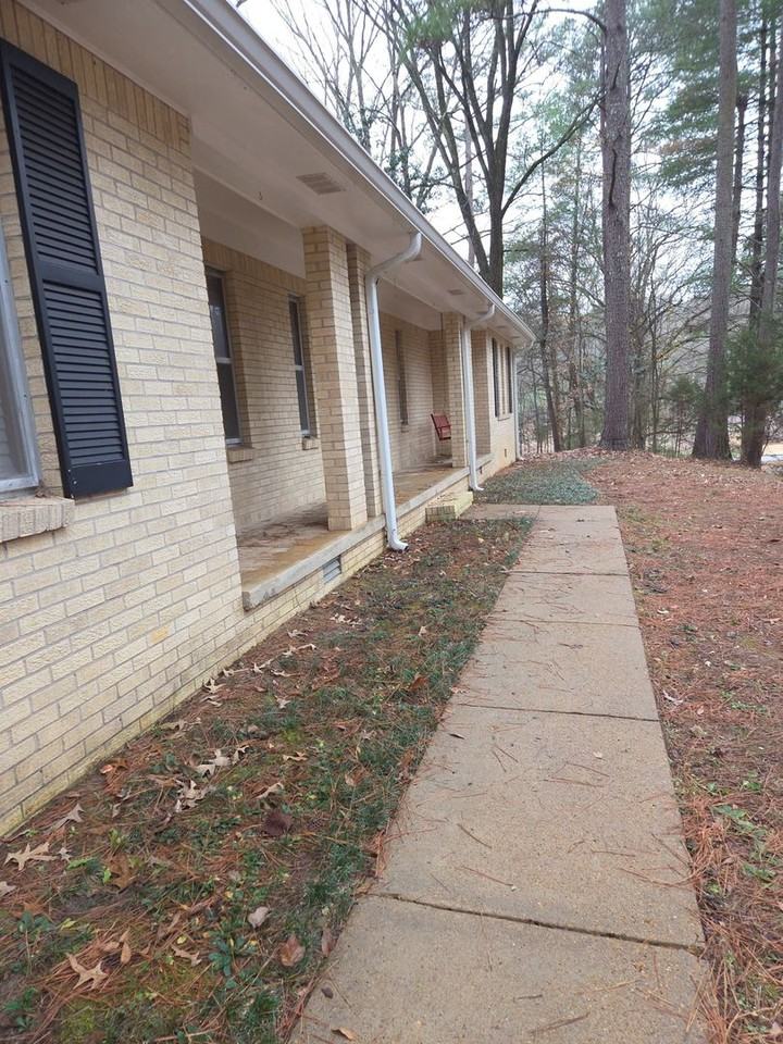 504 Webb St - Photo 4 of 20