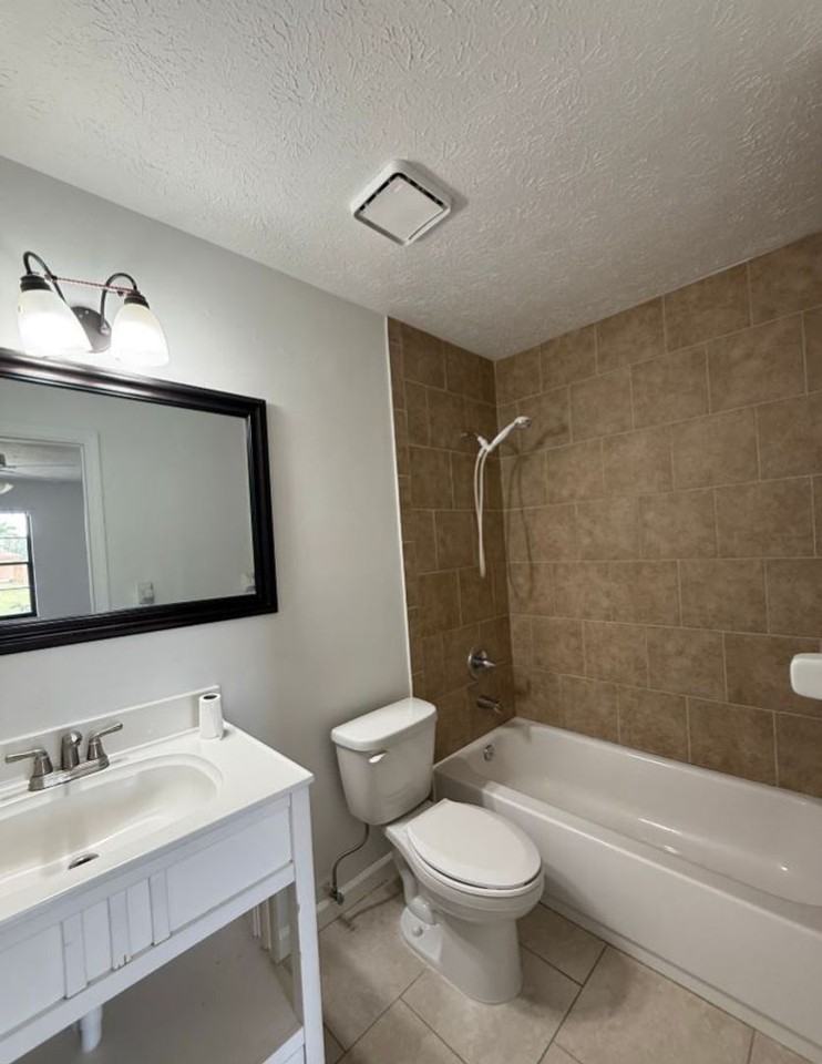 1517 Se Crown St - Photo 6 of 17