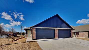 featured image of 11501 Mackenzie Way