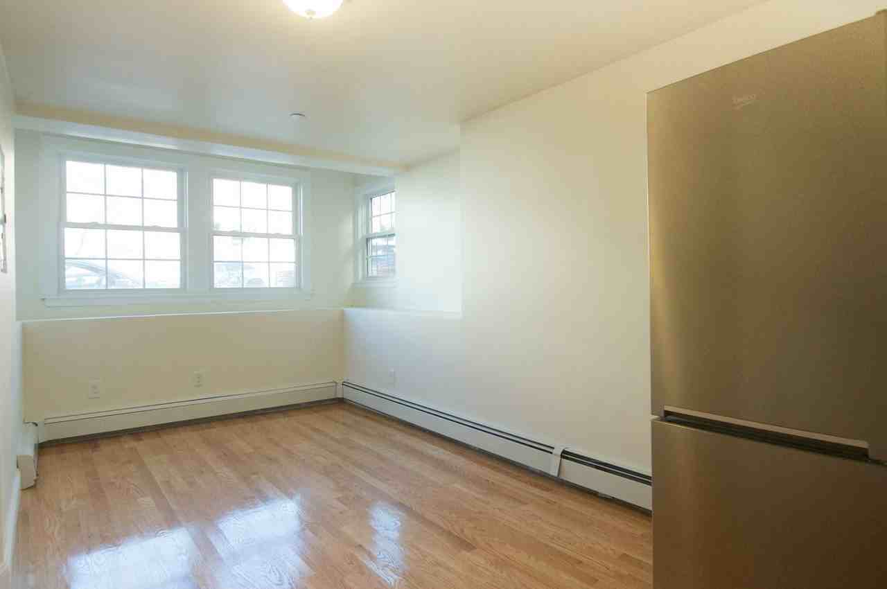 501 E Broadway - Photo 2 of 6