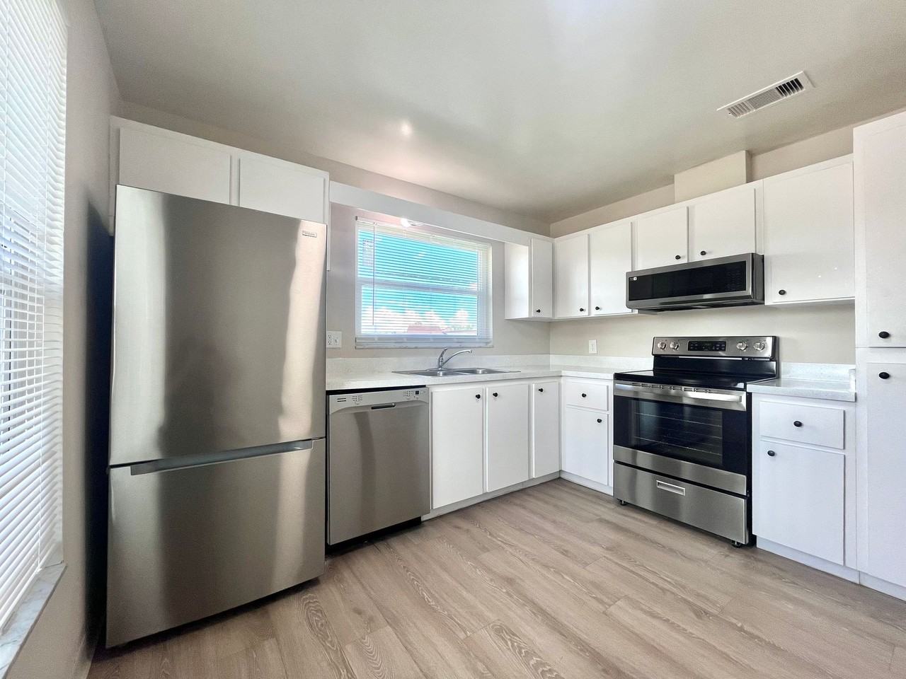 Raven at Monterey - Photo 2 of 15