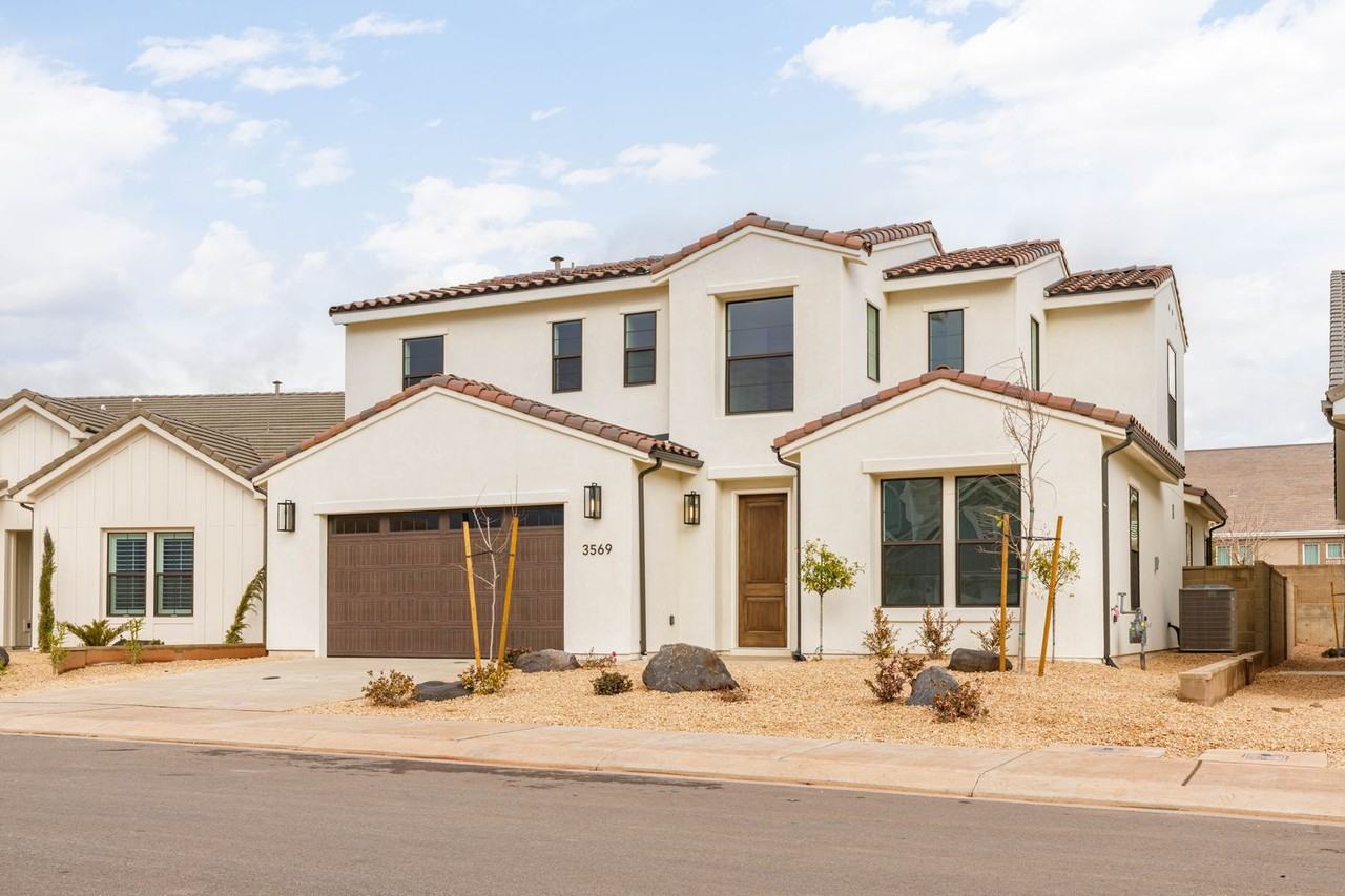 3569 S Turin Ln - Photo 7 of 35