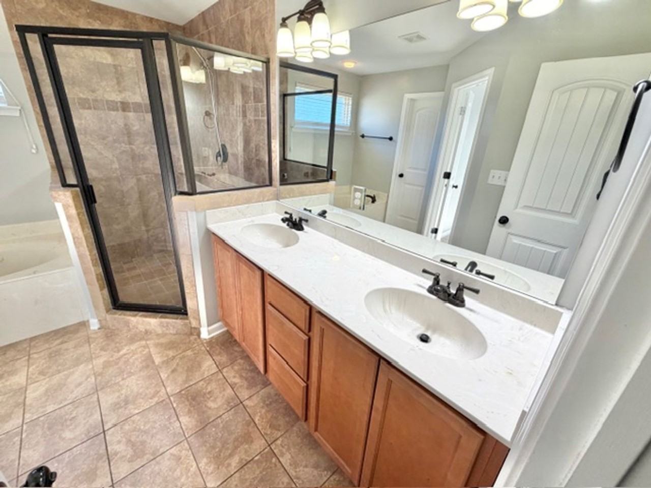 4037 Colton Dr - Photo 7 of 13