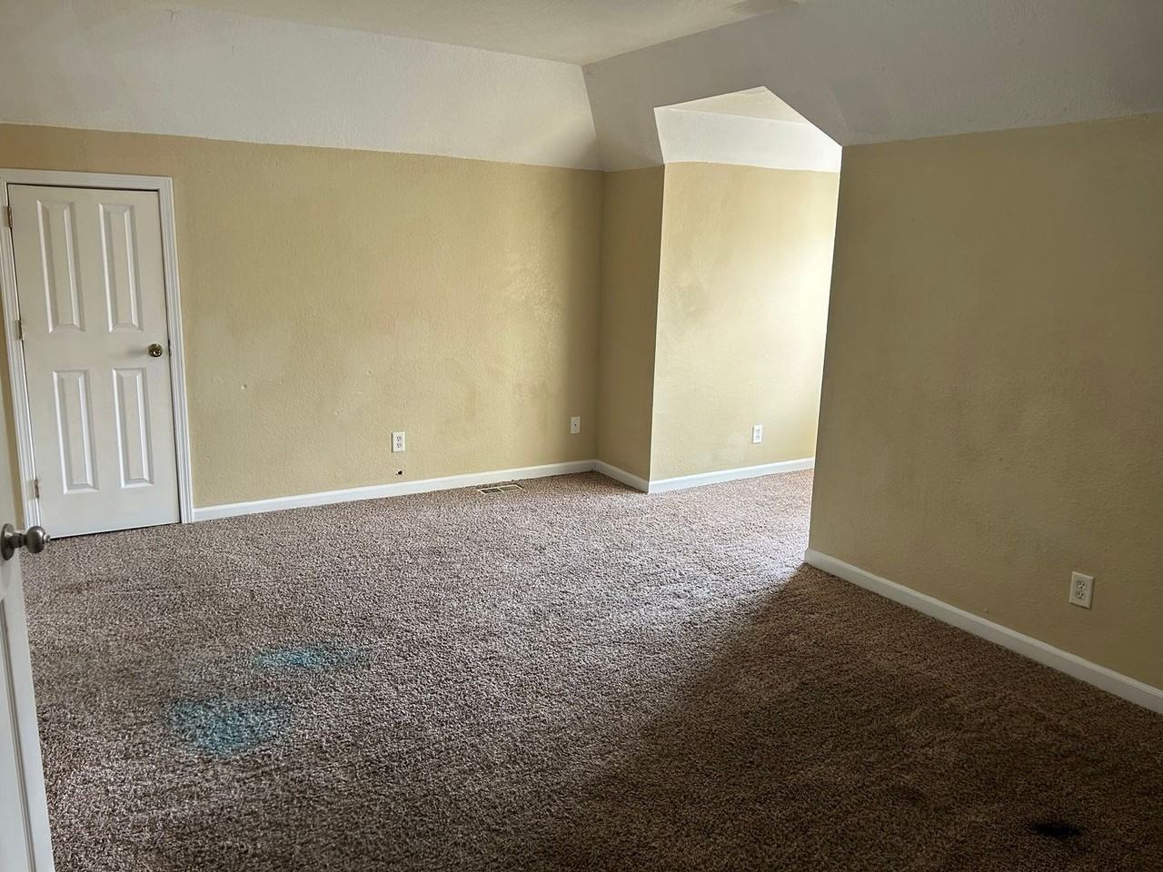 1302 Elmwood Ave - Photo 2 of 9