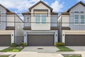 featured image of 8664 Easthaven Blvd