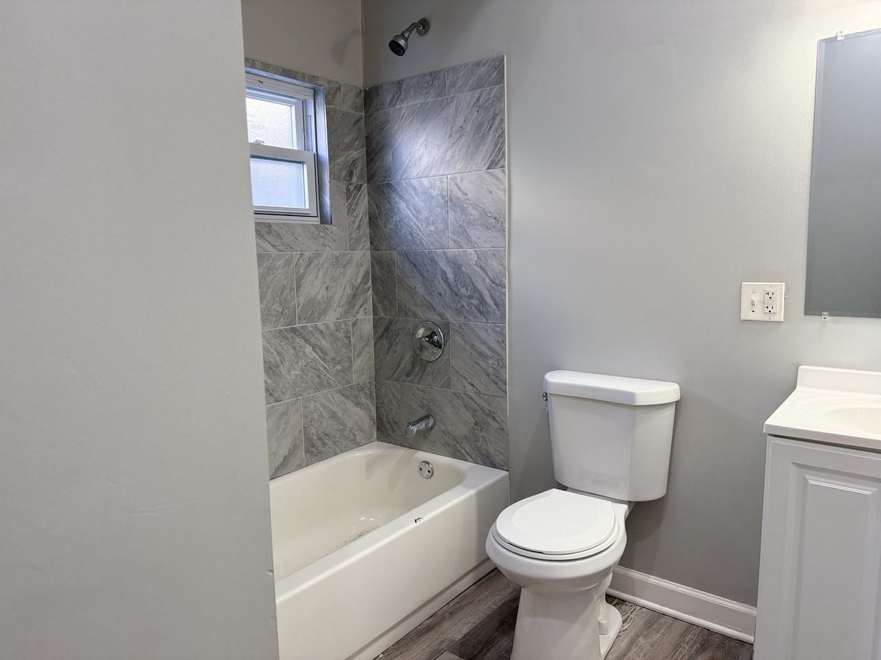 9605 S Avenue L #1F - Photo 6 of 10