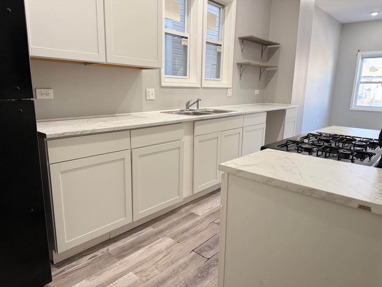 9605 S Avenue L #1F - Photo 4 of 10