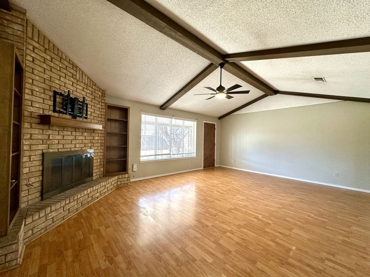 7006 Vinton Ave - Photo 2 of 12