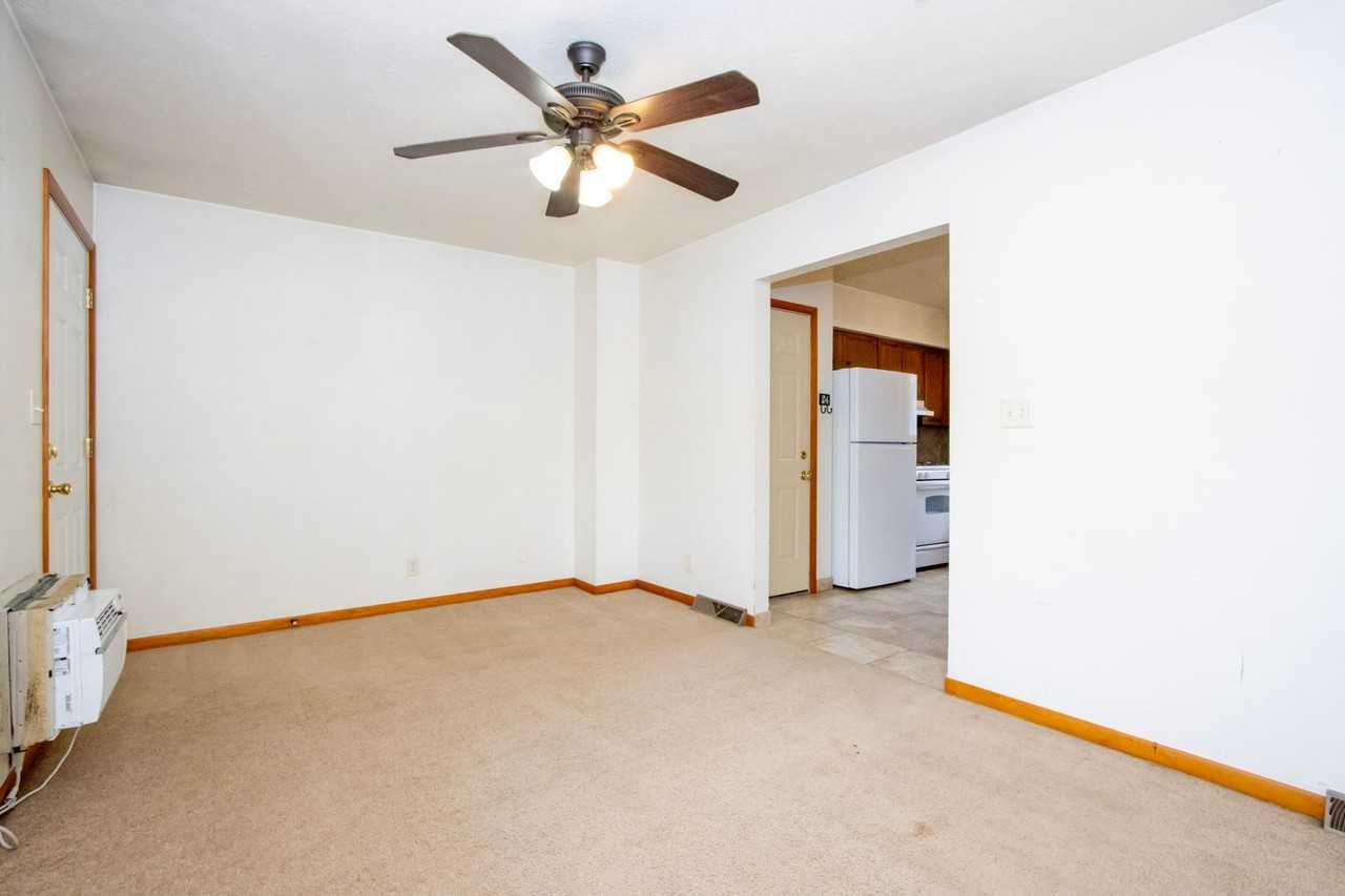 70 Home St - Photo 3 of 18