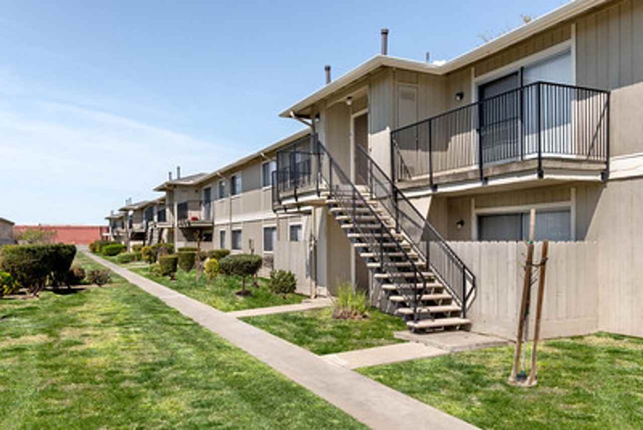 Heritage Apartments - Photo 4 of 19