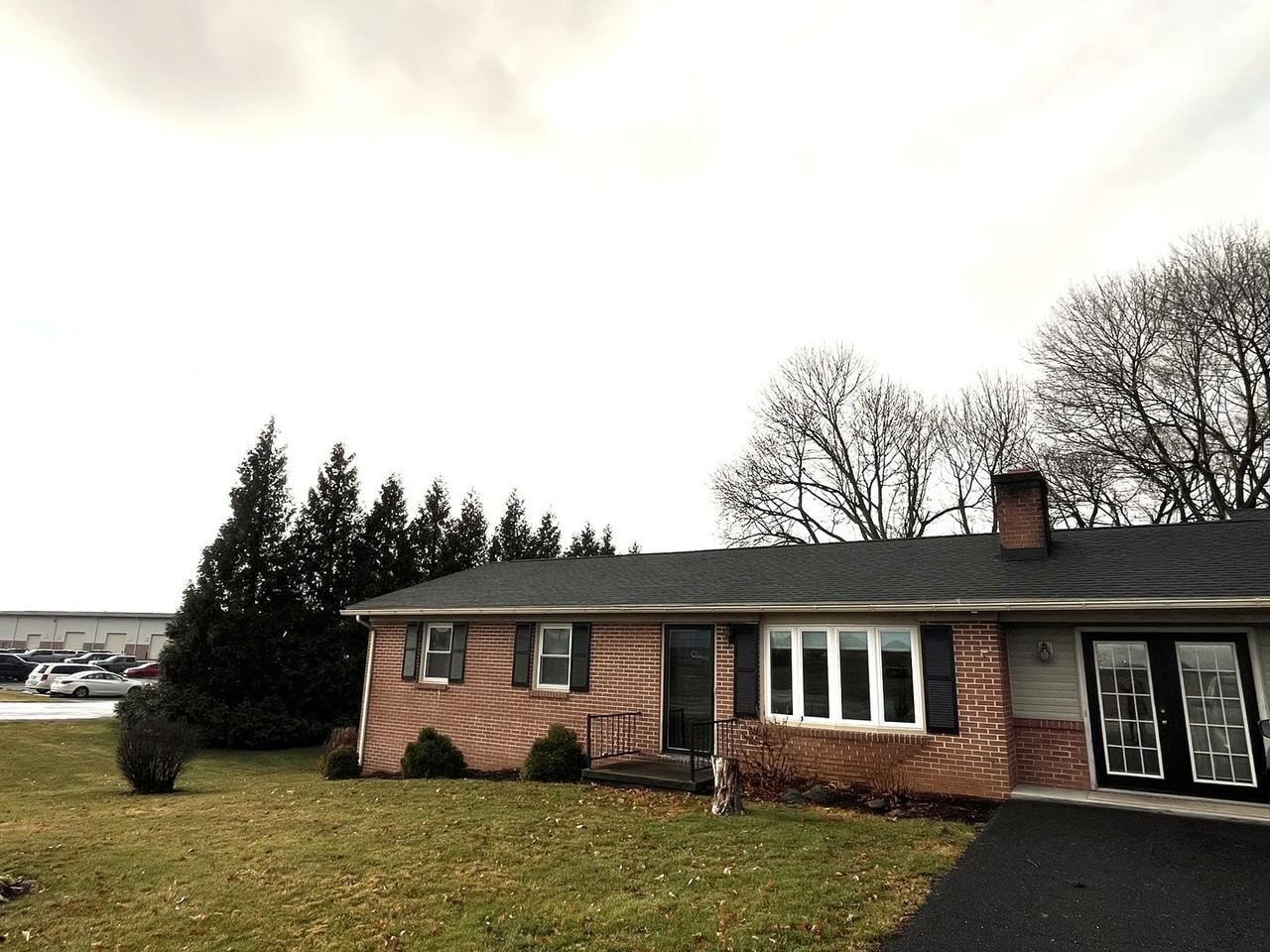 5047 Cumberland Hwy - Photo 3 of 50