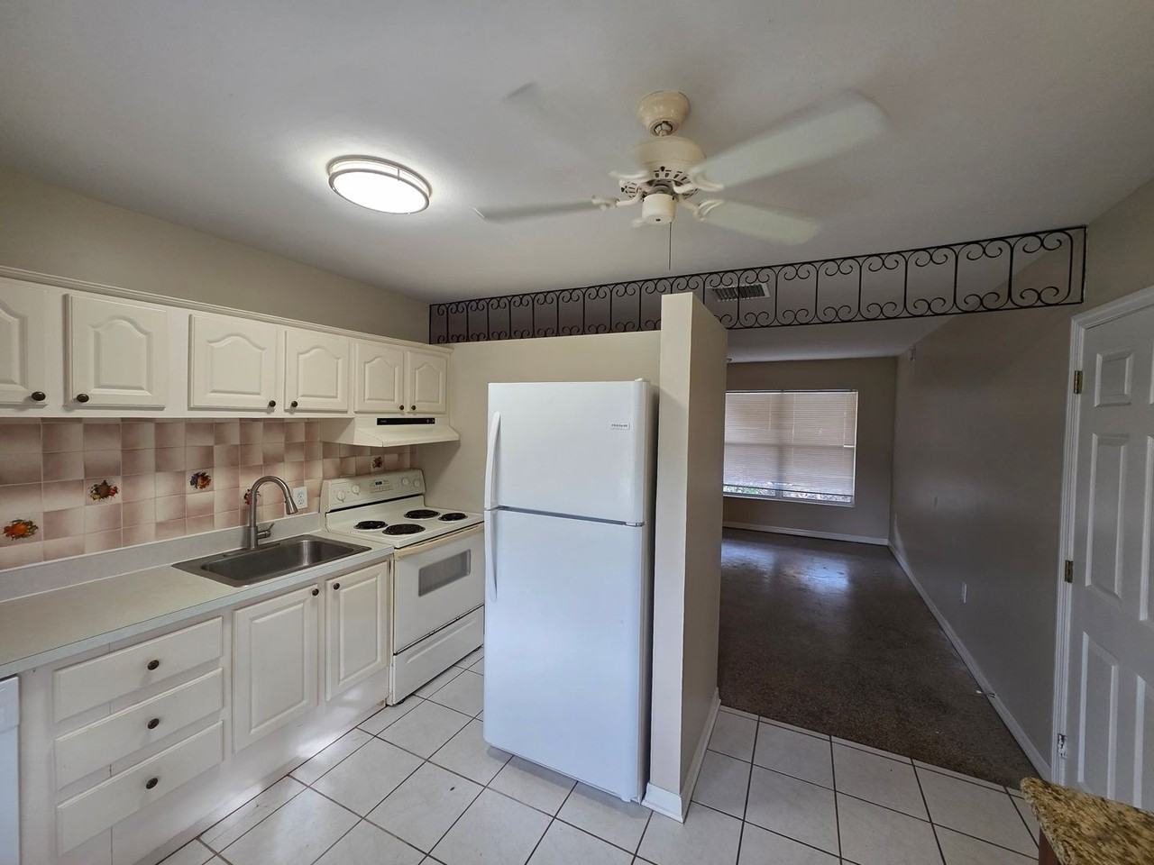 1631 4th Ct - Photo 5 of 14