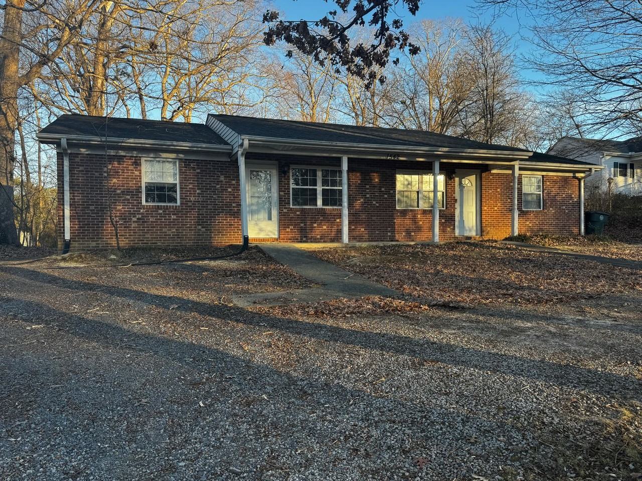 1542 Thornsdale Dr #A