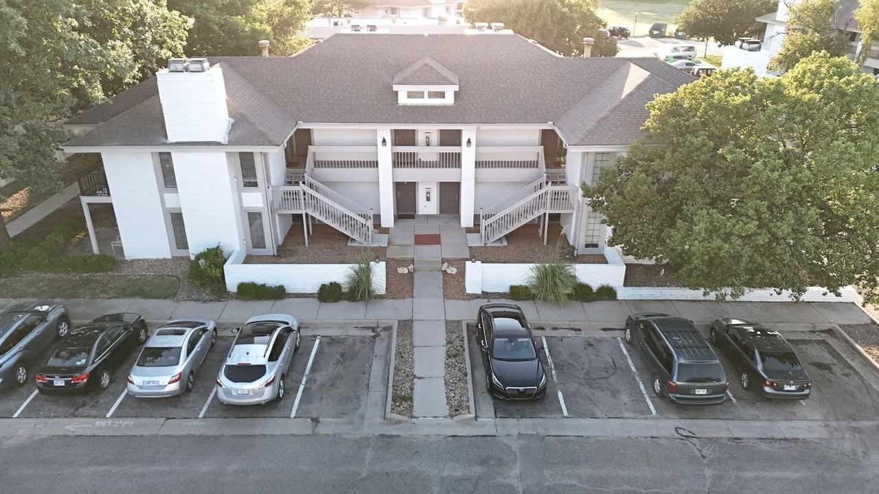 Flying Squirrel Apartments - Photo 2 of 7