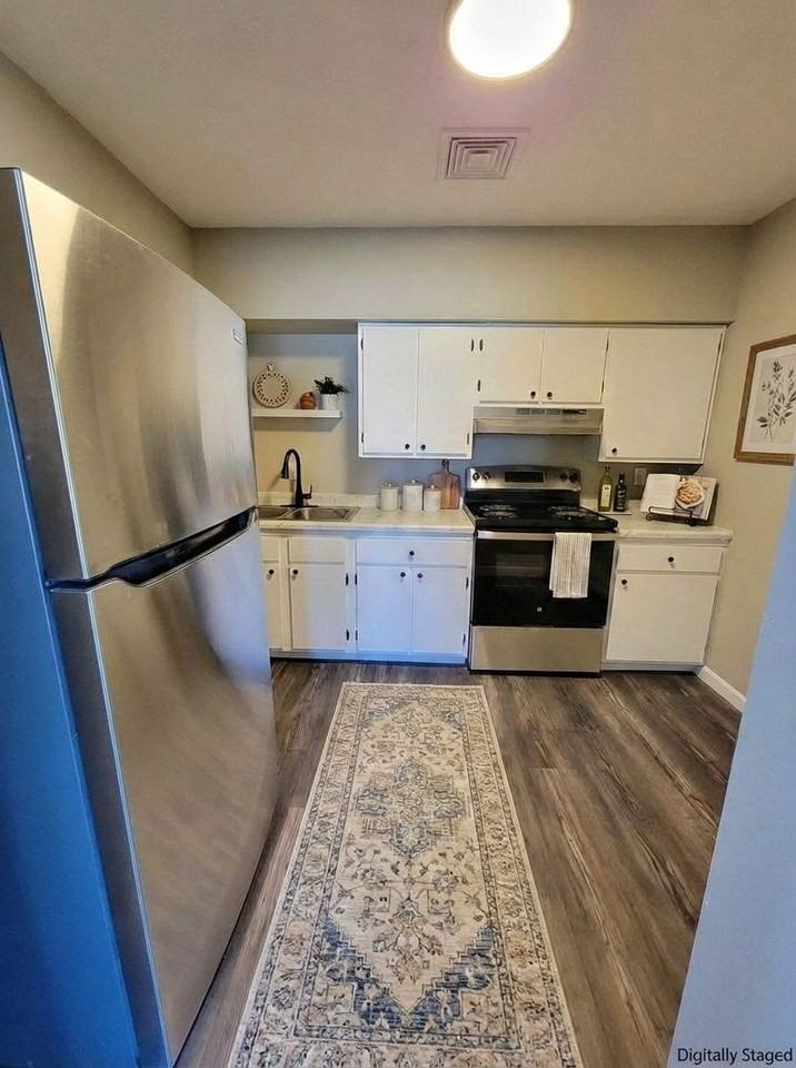 Welcome to Somerset Village! - Photo 4 of 9