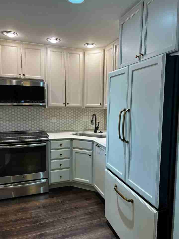 1800 Roundhill Rd #1503 - Photo 7 of 18