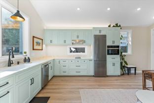 402 Haydon St - Photo 1 of 1