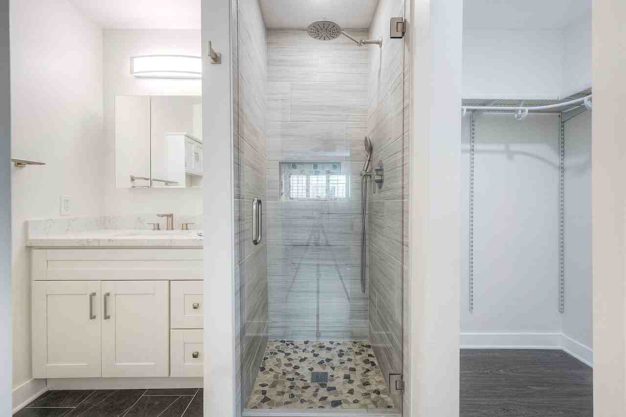 4070 Illinois St - Photo 6 of 24