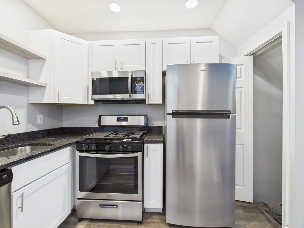 19 S 45th St #1 - Photo 6 of 18