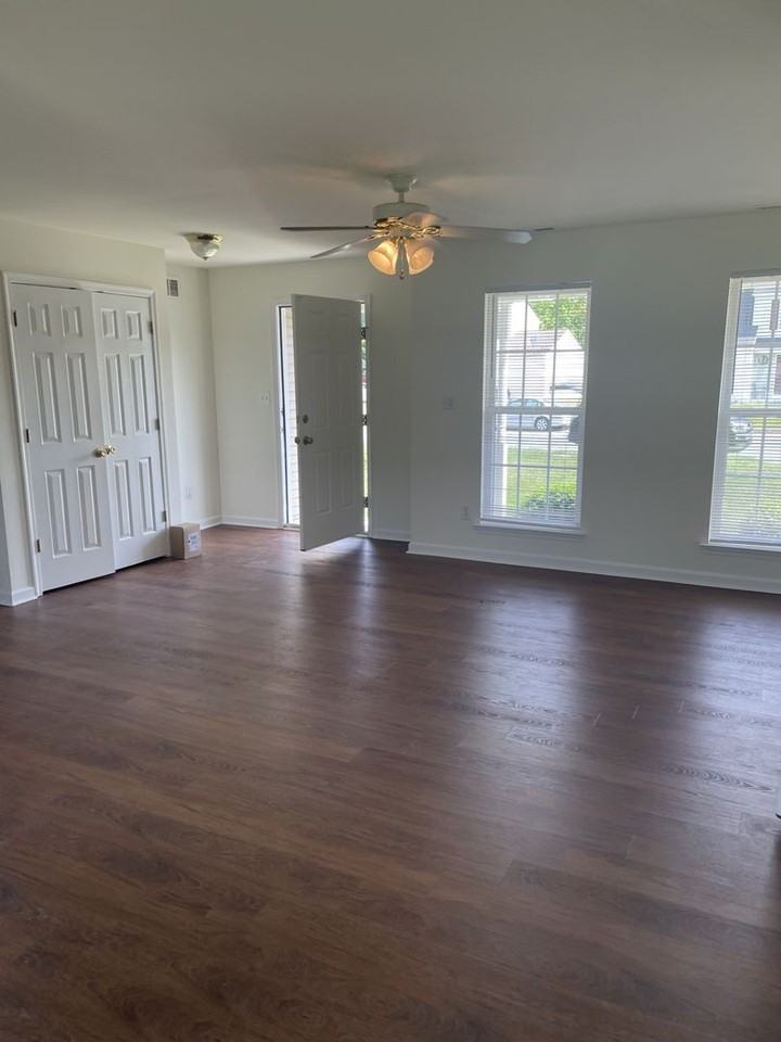 5 Mariner Ct - Photo 2 of 8