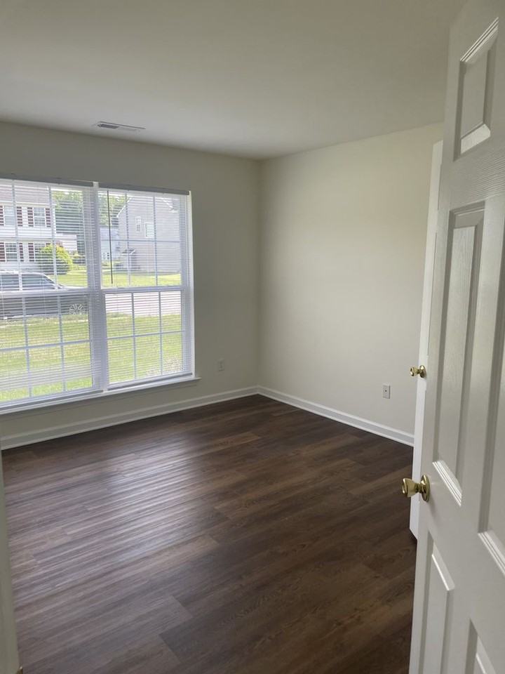 5 Mariner Ct - Photo 5 of 8