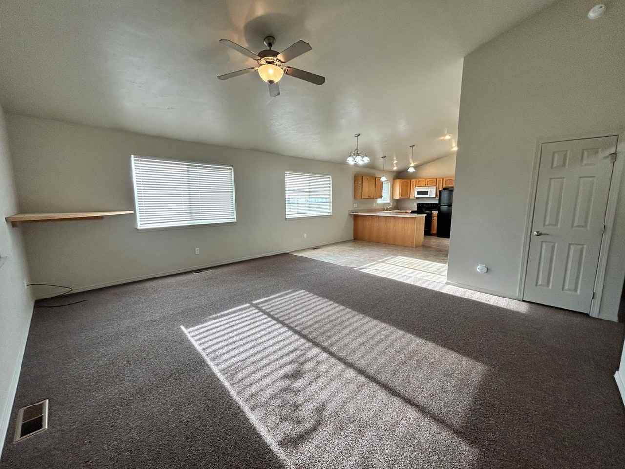 801 N 4th St - Photo 6 of 47