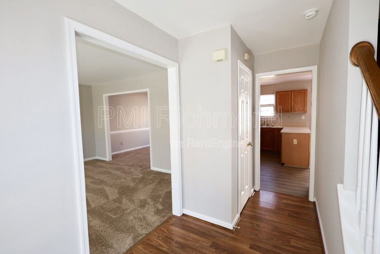 1100 Lorieville Ln - Photo 2 of 32