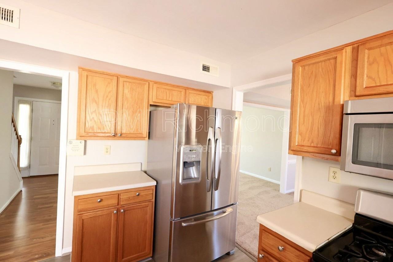 1100 Lorieville Ln - Photo 7 of 32